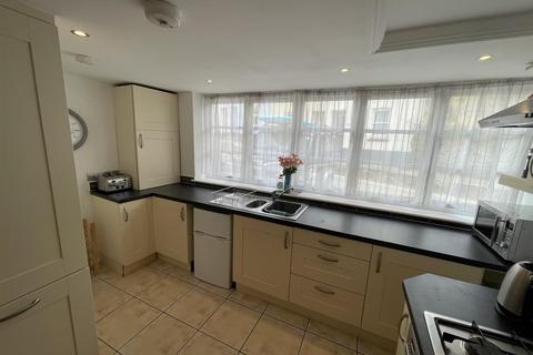 2 bedroom house to rent, 59a Church Street, Kingsbridge