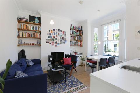 1 bedroom flat for sale, Luxor Street, London, SE5