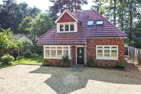 4 bedroom detached house for sale, Ashley Drive North, Ringwood BH24