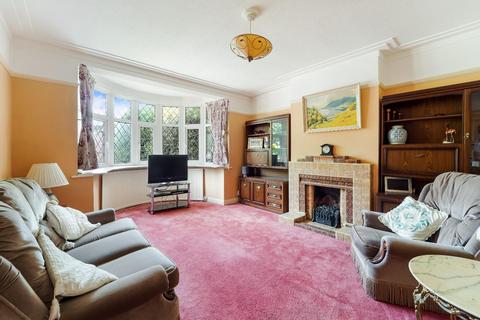 15 Elmwood Drive, Epsom, KT17 2NL