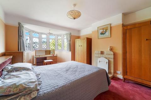 15 Elmwood Drive, Epsom, KT17 2NL