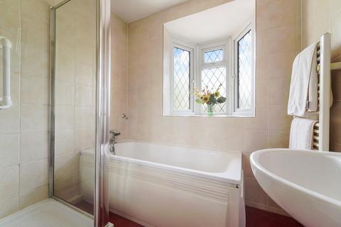 15 Elmwood Drive, Epsom, KT17 2NL