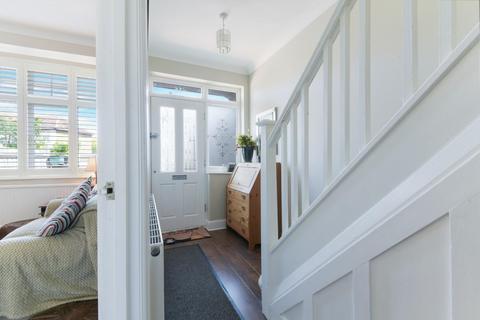 16 Bridgewood Road, Worcester Park, KT4 8XP