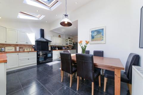 16 Bridgewood Road, Worcester Park, KT4 8XP