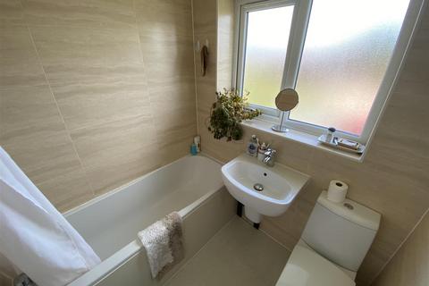 12 The Meadows, Howden, Goole, DN14 7DX