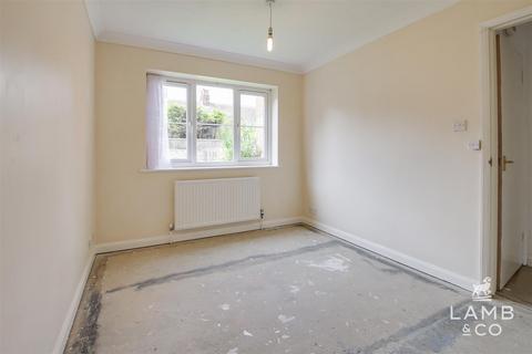 2 bedroom flat for sale, Beatrice Road, Clacton-On-Sea CO15