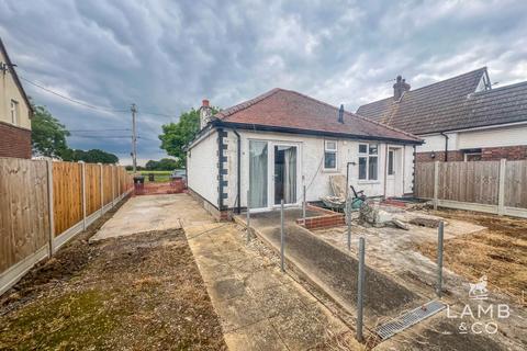 2 bedroom detached bungalow for sale, Harwich Road, Little Clacton CO16