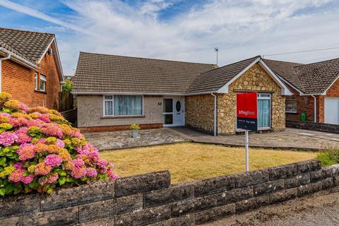 3 bedroom detached bungalow for sale, St. Annes Avenue, Penarth CF64