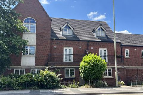 3 bedroom townhouse for sale, Evershed Way, Burton-On-Trent DE14