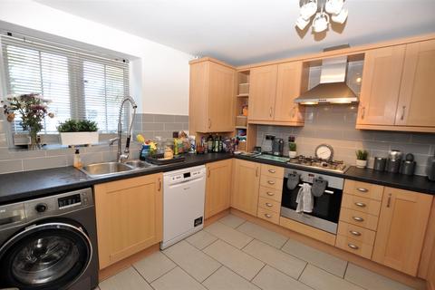 3 bedroom townhouse for sale, Evershed Way, Burton-On-Trent DE14