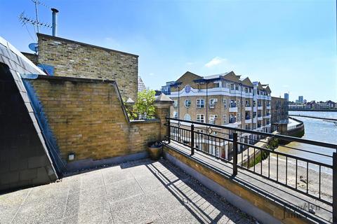 4 bedroom house to rent, Three Colt Street, Limehouse, E14