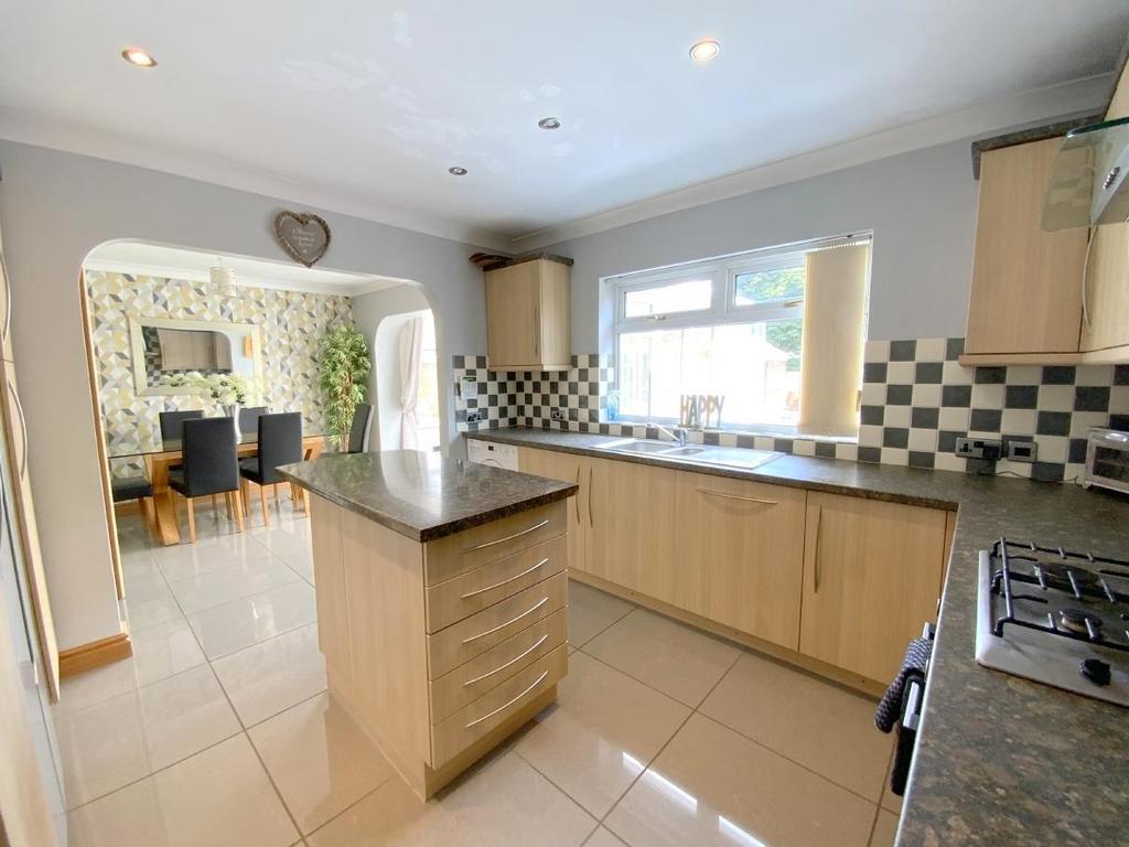 Lavenham Road, Grimsby 4 bed semidetached bungalow for sale £209,000