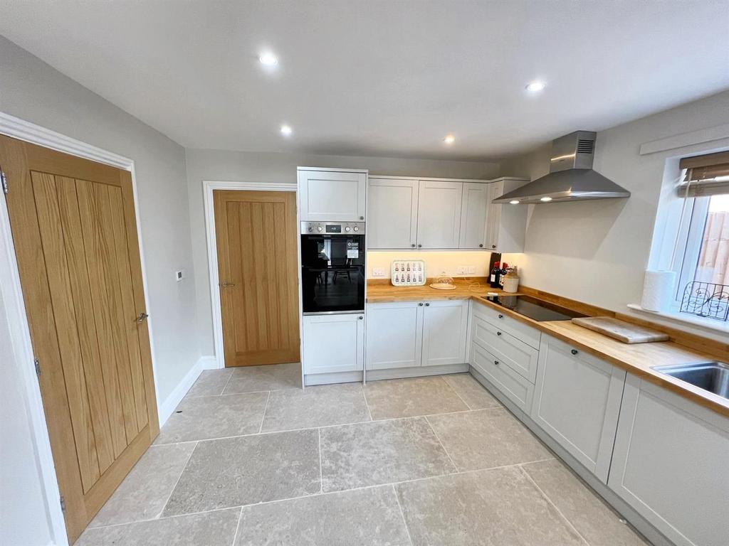 Kitchen Family Room