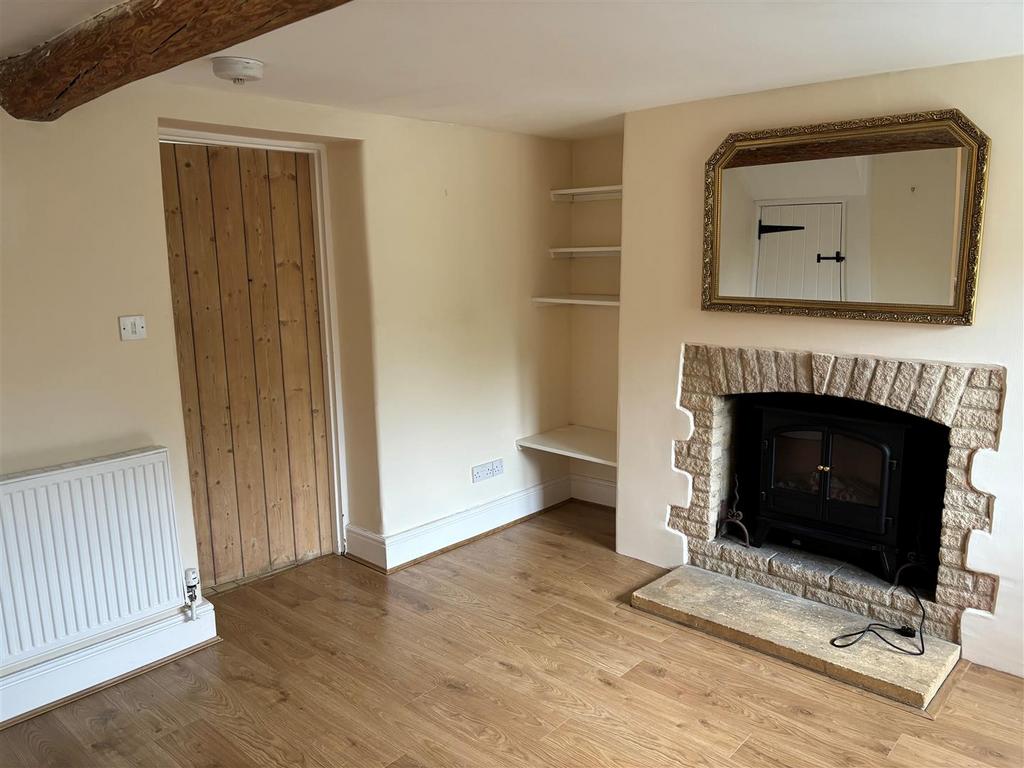 High Street, MiltonUnderWychwood... 3 bed semidetached house to rent