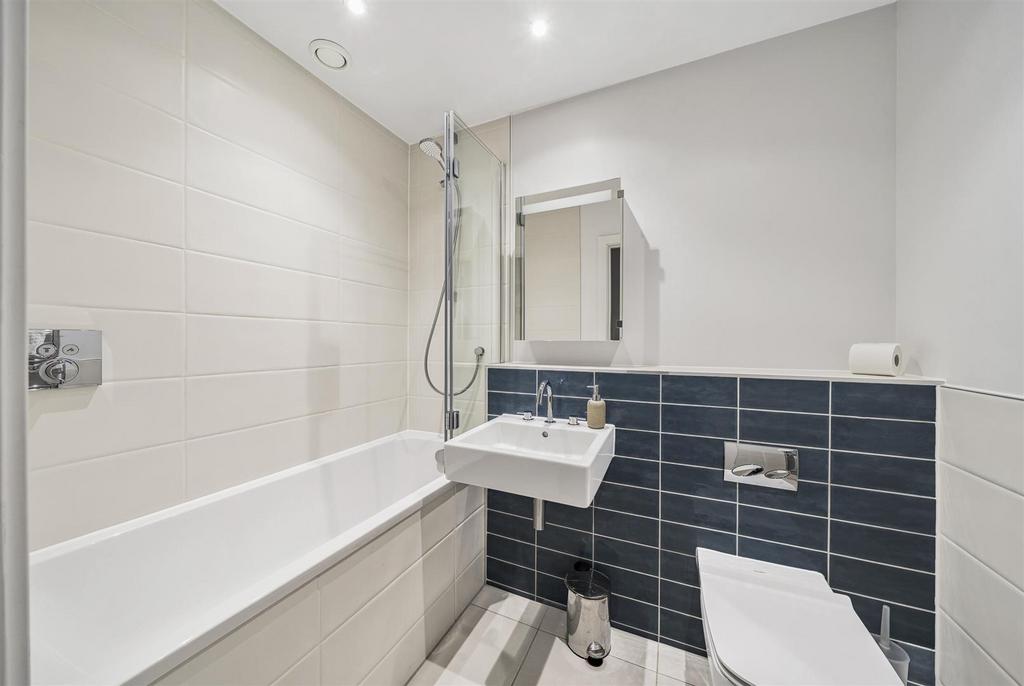 Bathroom.jpg