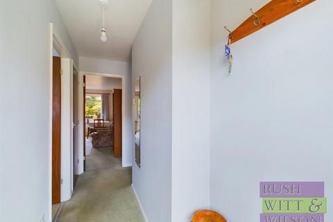 7 Douce Grove, St Leonards-on-sea, TN38 0YH
