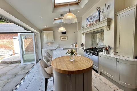 4 bedroom detached house for sale, Longhurst Lane, Marple Bridge