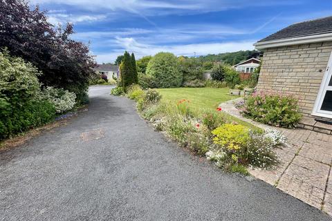 2 Meadow Drive, Weston In Gordano, Bristol, BS20 8PS