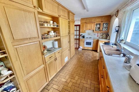 2 Meadow Drive, Weston In Gordano, Bristol, BS20 8PS