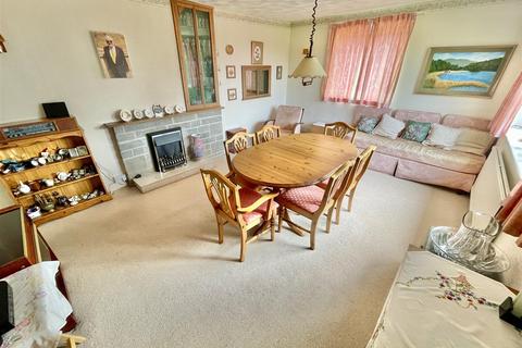 2 Meadow Drive, Weston In Gordano, Bristol, BS20 8PS