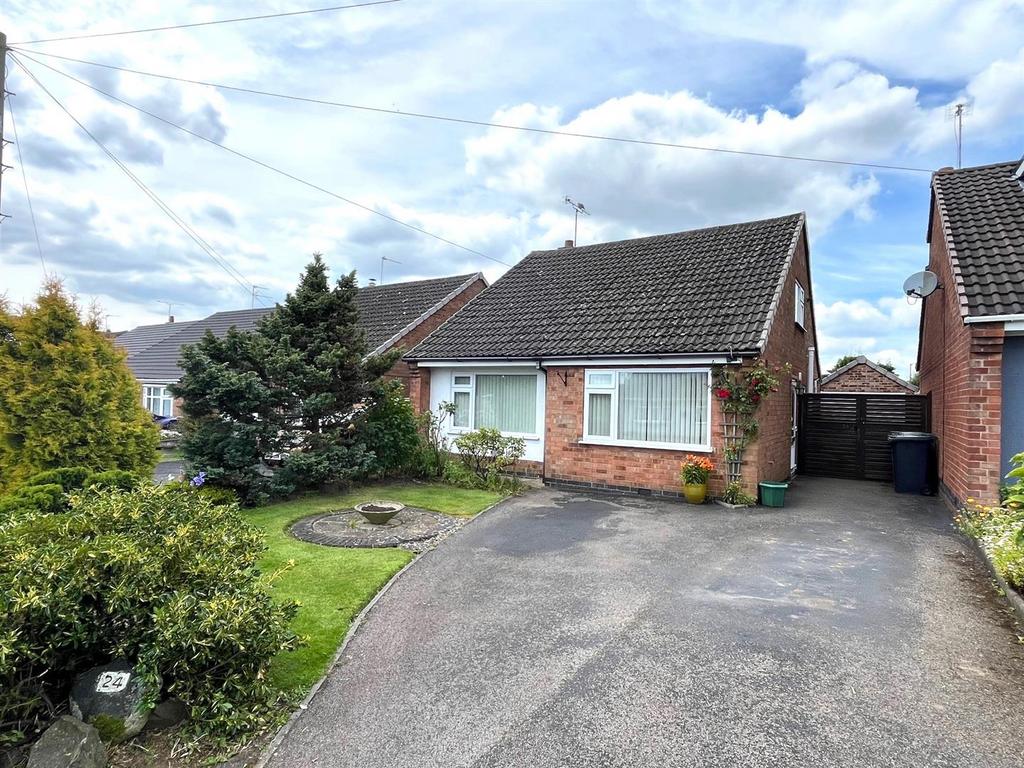 Villa Close, Bulkington, Bedworth 2 bed detached bungalow for sale £