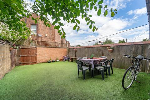 4 bedroom terraced house for sale, Ayres Road, Old Trafford