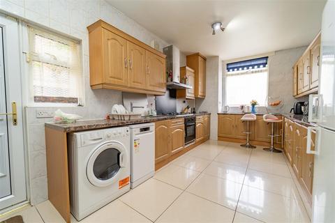 4 bedroom terraced house for sale, Ayres Road, Old Trafford