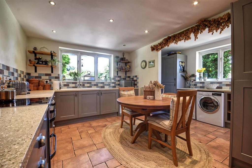 Kitchen / breakfast room