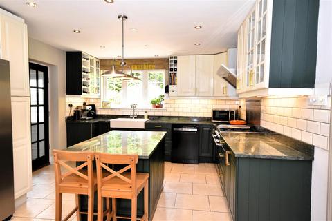 4 bedroom detached house for sale, The Spinney, Elston, Newark