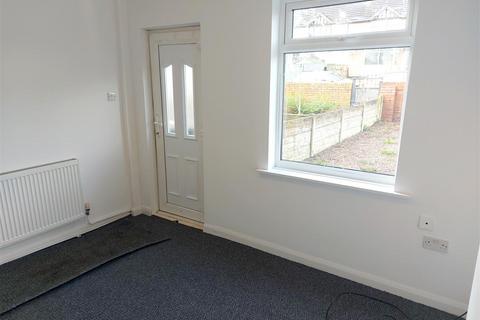 3 bedroom terraced house to rent, Brunner Avenue, Shirebrook