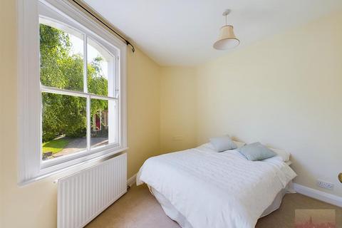 3 bedroom flat for sale, West Street, Harrow on the Hill