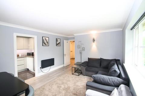 2 bedroom flat for sale, Knaphill