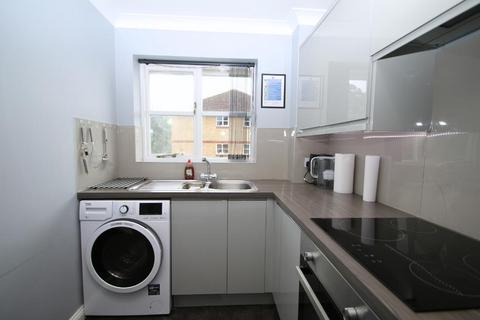 2 bedroom flat for sale, Knaphill