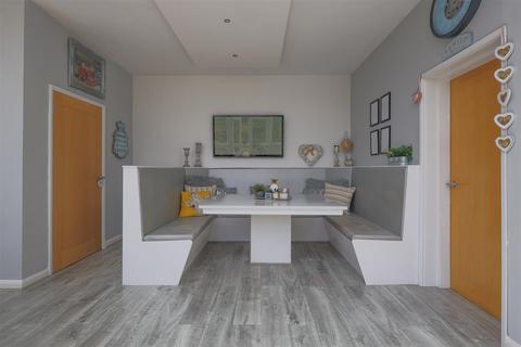 undefined, Breach Lane, Tomonslow