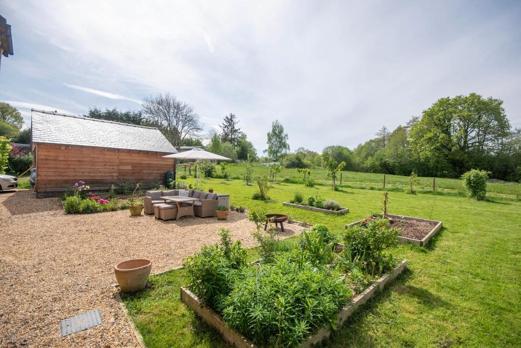 Garden and Car Port.jpg