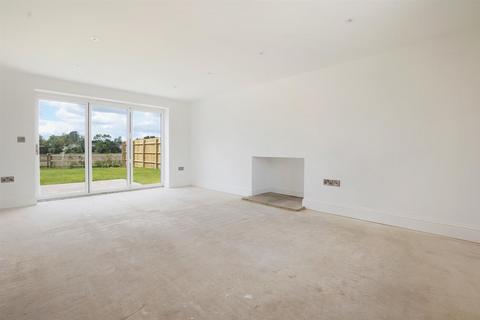 4 bedroom detached house for sale, Arrowbank, Bidford-On-Avon, Alcester