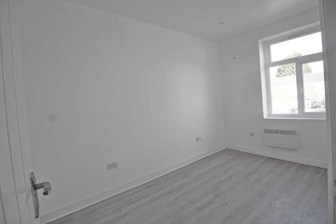 2 bedroom apartment to rent, Bolton Road, Bury BL8