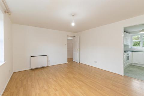 2 bedroom apartment to rent, Southgate Court, Charlton Drive, Sale