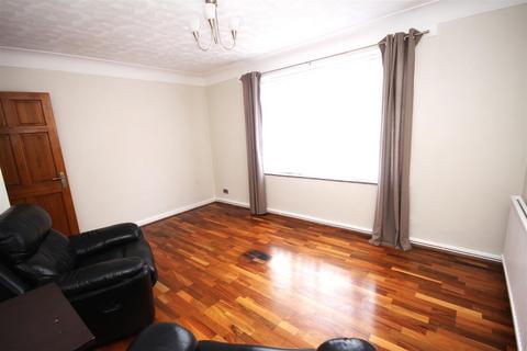 2 bedroom flat to rent, Middlewood Road, Ormskirk L39