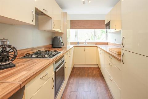 2 bedroom apartment for sale, Cameron Close, Warley, Brentwood