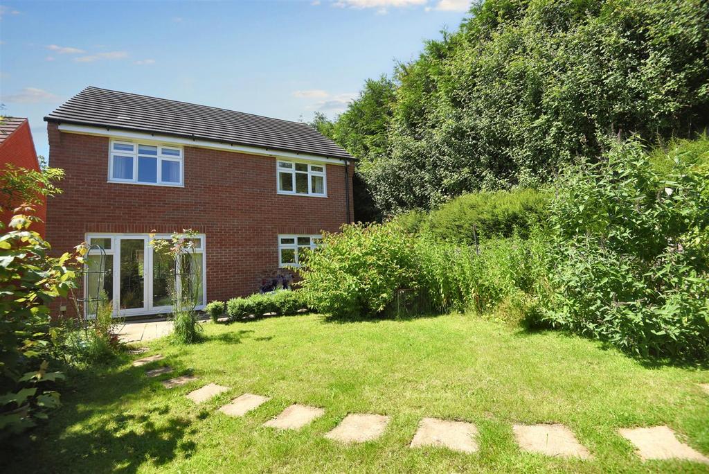 Crocker Way, Wincanton 4 bed detached house for sale £392,000