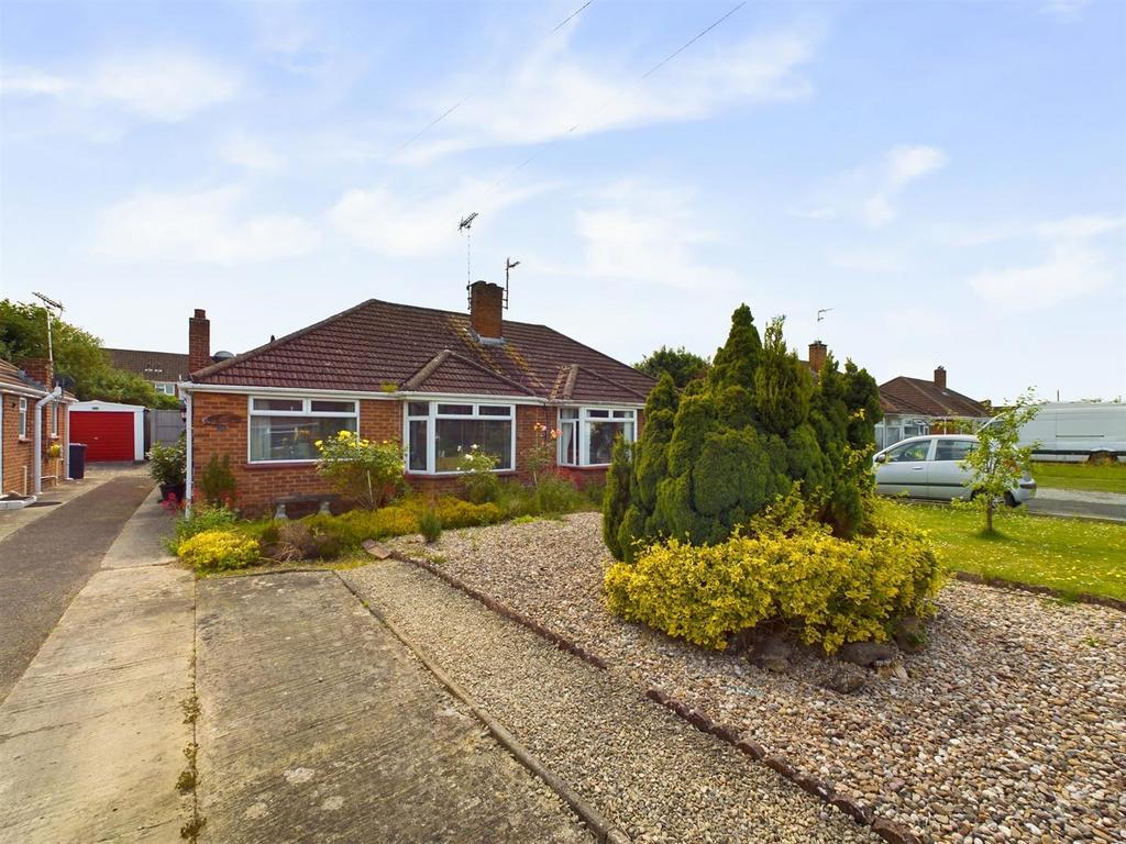Rodney Close, Longlevens, Gloucester 2 bed semidetached bungalow for