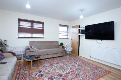 3 bedroom flat for sale, Blue Moon Way, Manchester M14