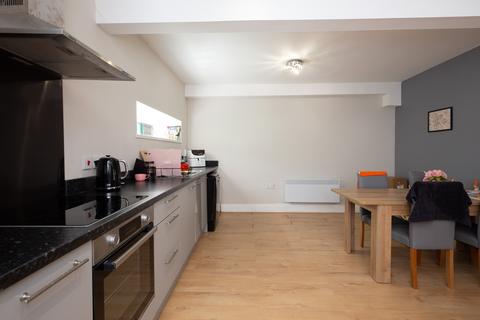 3 bedroom flat for sale, Fielding Street, Middleton M24
