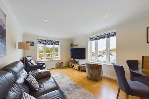 2 bedroom apartment for sale, 15 Holt Court, Whitehall Landing