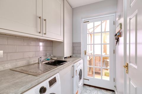 1 Rowan Way, South Ockendon, RM15 6TB