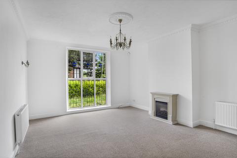 2 bedroom flat for sale, Barnston Towers Close, Wirral CH60