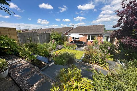 13 Field Close, Burton-on-trent, DE13 0NS