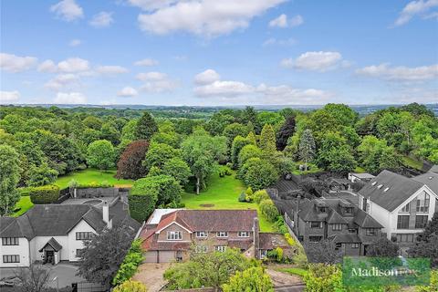 4 bedroom detached house for sale, Stanmore Way, Essex IG10