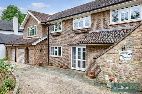 4 bedroom detached house for sale, Stanmore Way, Essex IG10